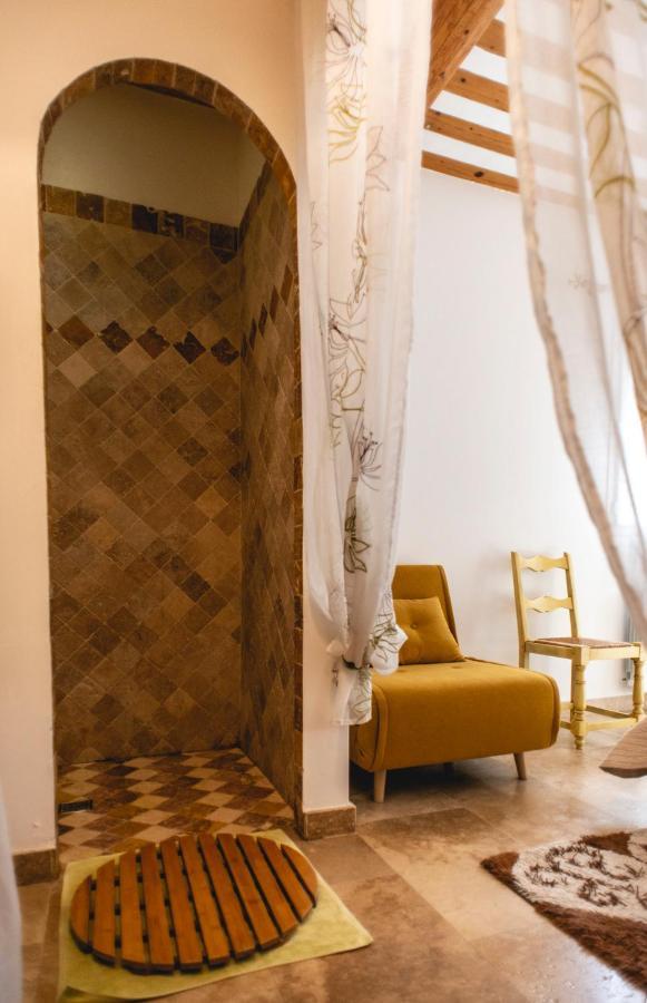 Les Manaux En Provence Bed & Breakfast Roquevaire Luaran gambar