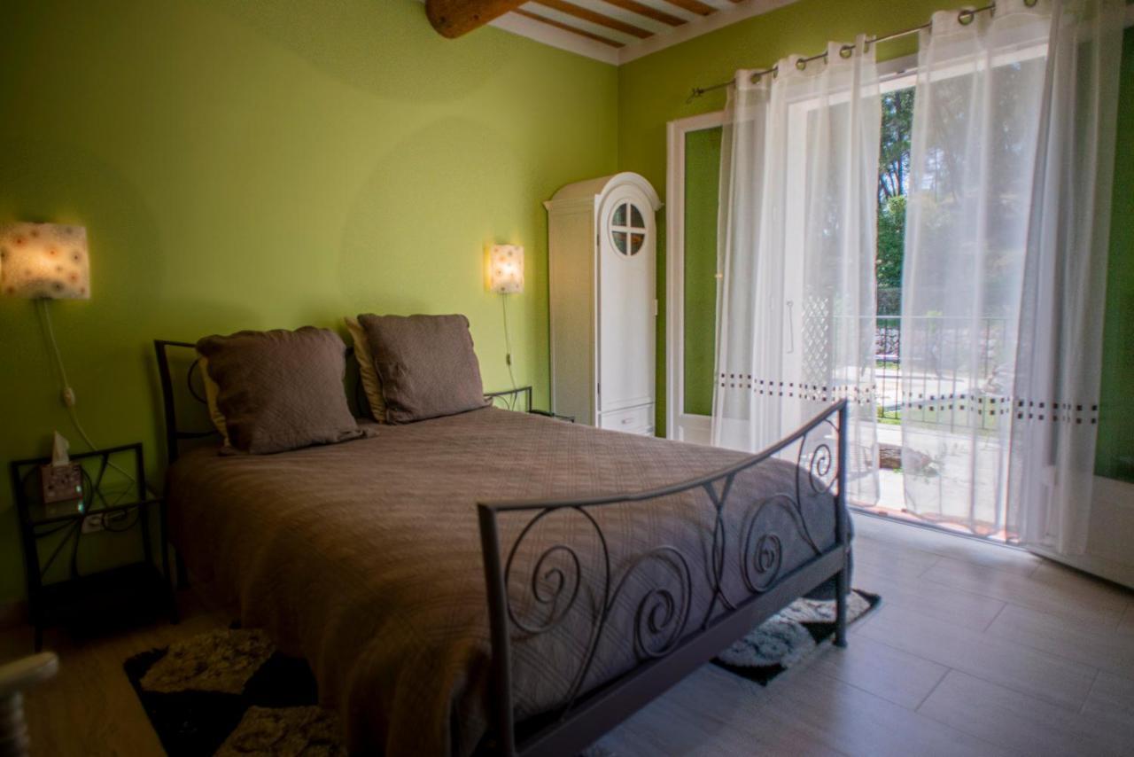 Les Manaux En Provence Bed & Breakfast Roquevaire Luaran gambar