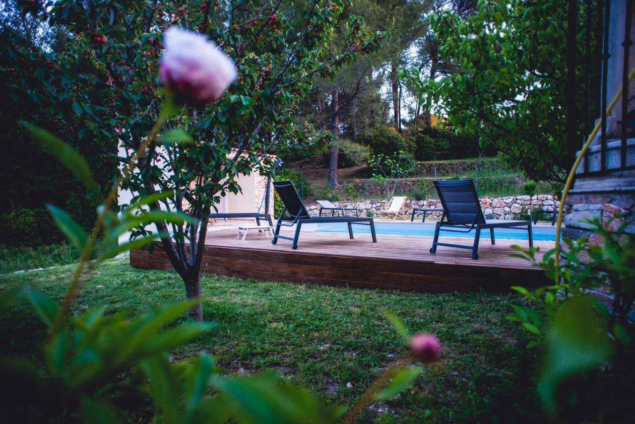 Les Manaux En Provence Bed & Breakfast Roquevaire Luaran gambar