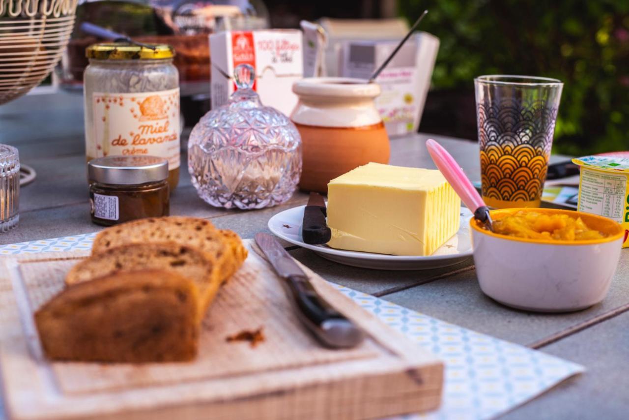 Les Manaux En Provence Bed & Breakfast Roquevaire Luaran gambar